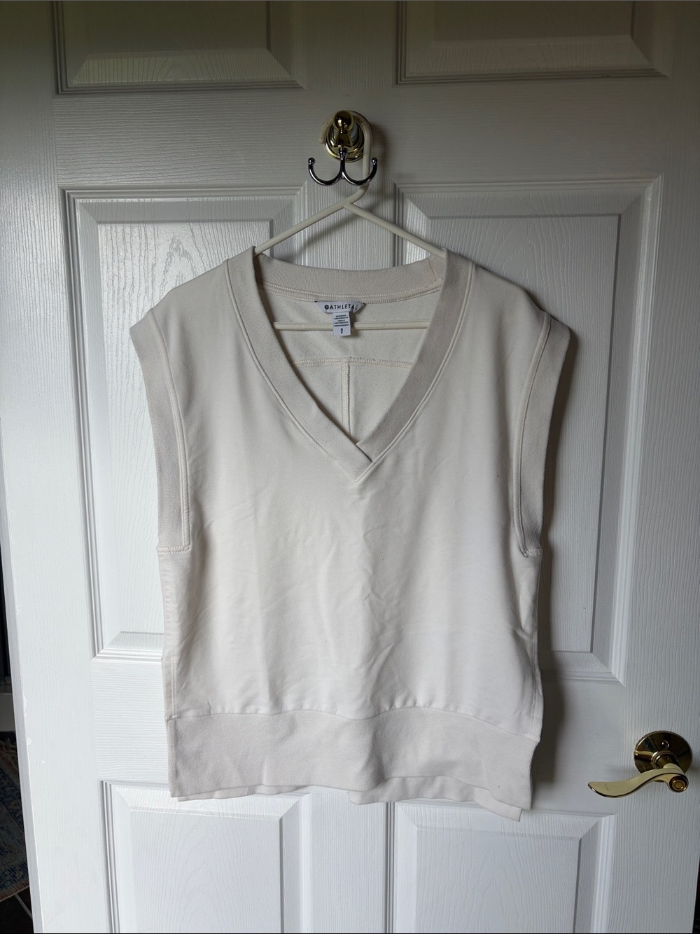 Athleta Cream V-Neck Pullover Tank Sweatshirt